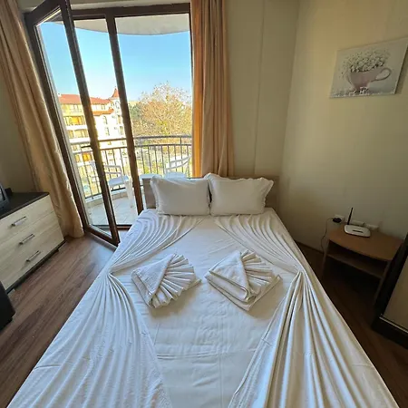 Summer Breeze 514 Sunny